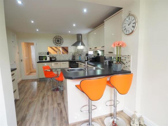 Stylish Breakfast Kitchen 284
