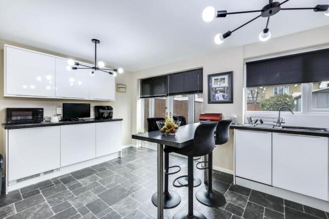 3 bed Detached for sale Image 5