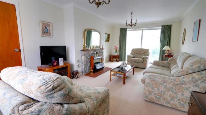 Living Room.jpg