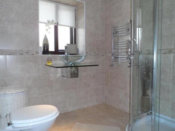 ENSUITE SHOWER ROOM