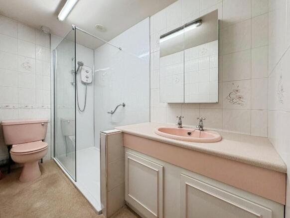 3 bed Terraced for sale Image 9