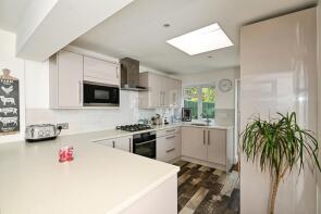 104, Maidstone Road, Rainham, Gillingham ME8 0DR