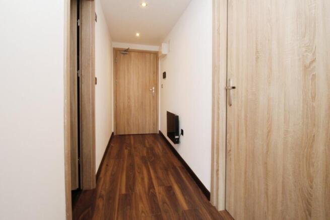 1 bed Apartment to rent Image 11
