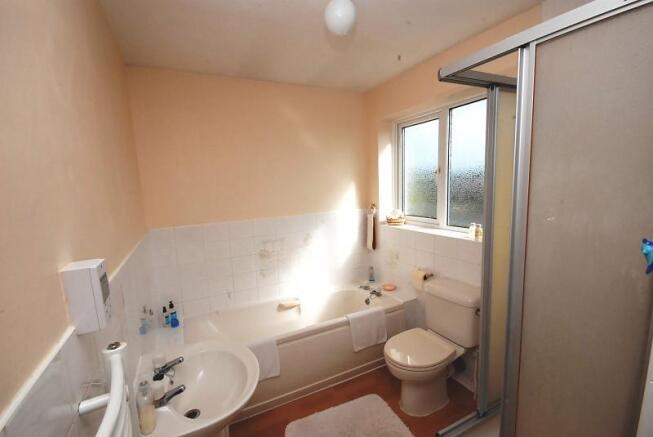 Family Bathroom/WC