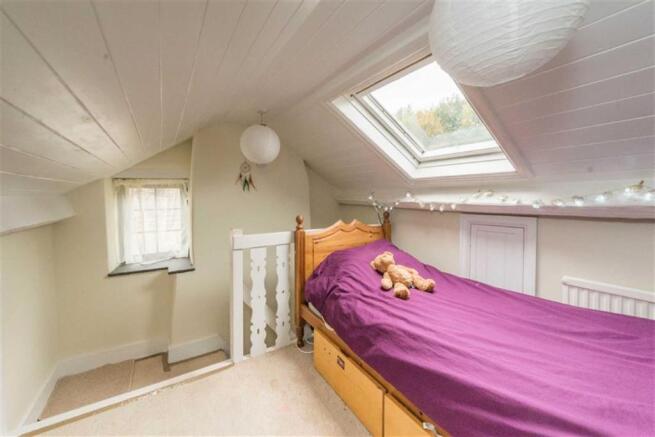 OCCASIONAL BEDROOM T