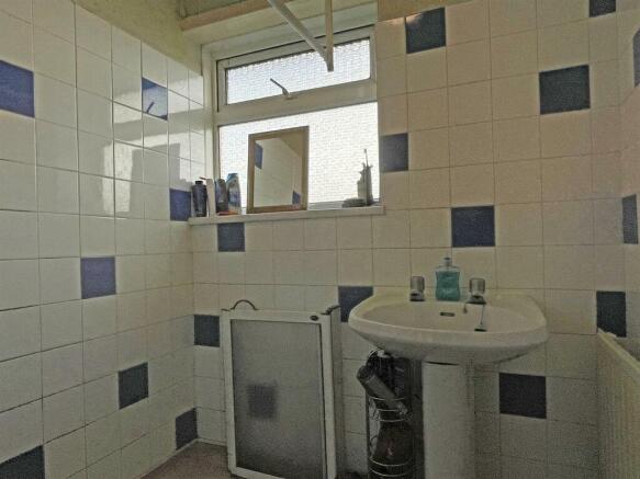 Hill Top Cres 41 Shower Room...jpg