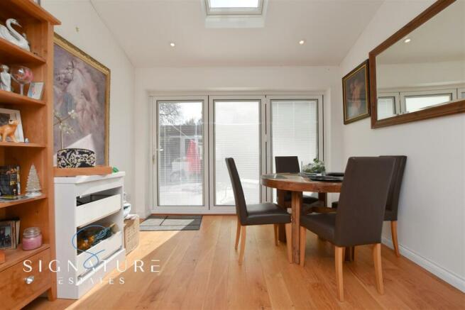 Dining Space 2.jpg