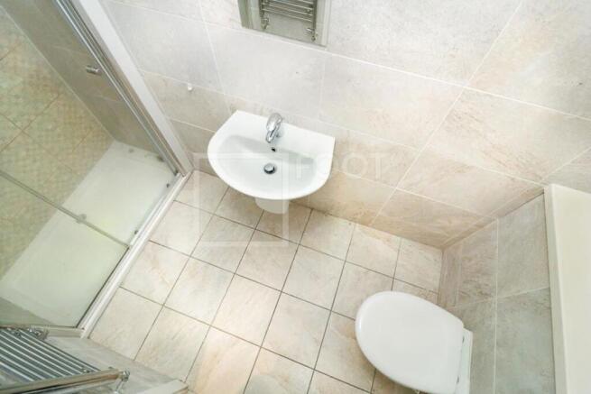 1 bed Apartment to rent Image 11