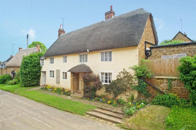 Throstle Cottage fpz