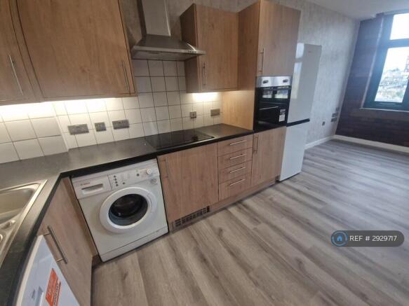2 bed Flat to rent Image 9