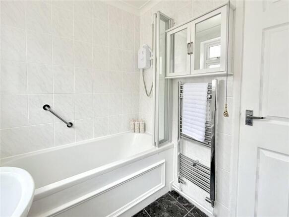 2 bed Terraced for sale Image 9