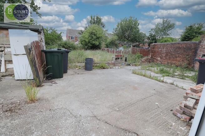 2 bed Terraced to rent Image 9