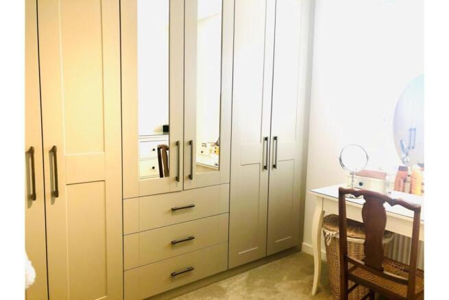 Dressing Room/Bed 4