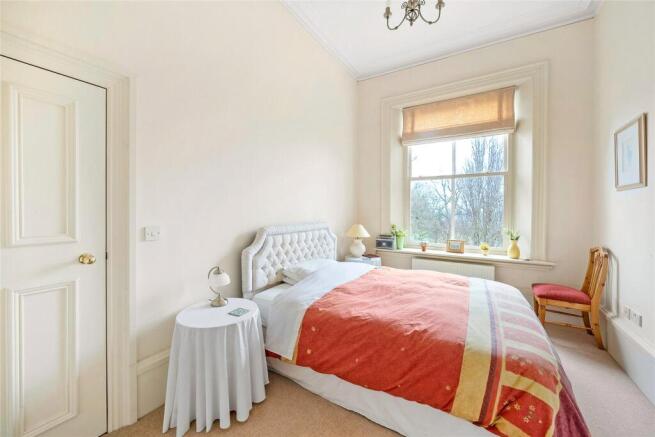 2 bed Apartment for sale Image 12