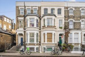 Flat A Basement, 3, Hetley Road, London W12 8BA