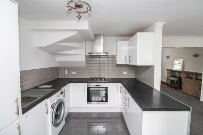 Belloc Close, Crawley, West Sussex. RH10 3DA photo 4