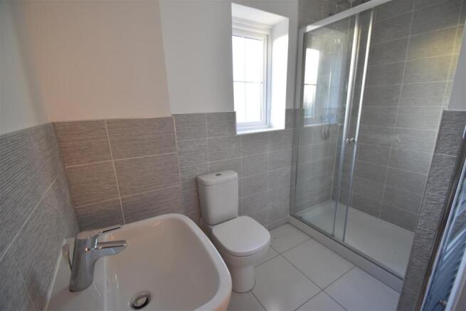 Ensuite.JPG