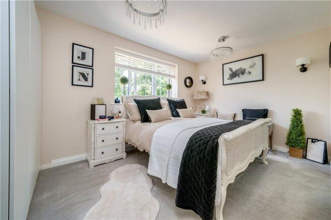 4 bed Detached for sale Image 10