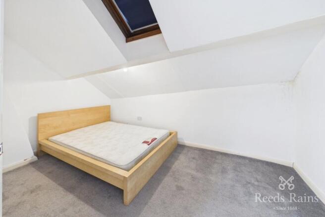 3 bed Terraced for sale Image 9