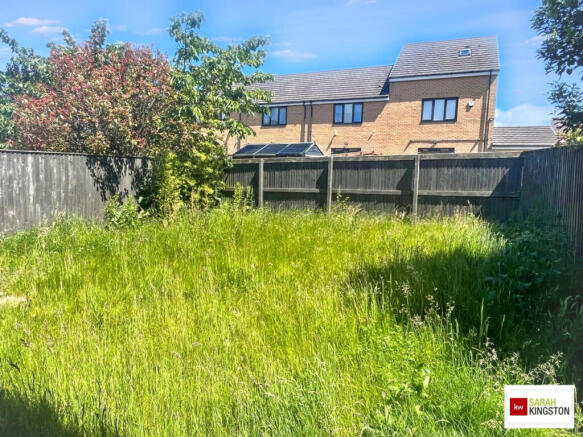 4 bed Detached for sale Image 11