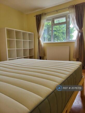 Bedroom 1 ( Large Double)