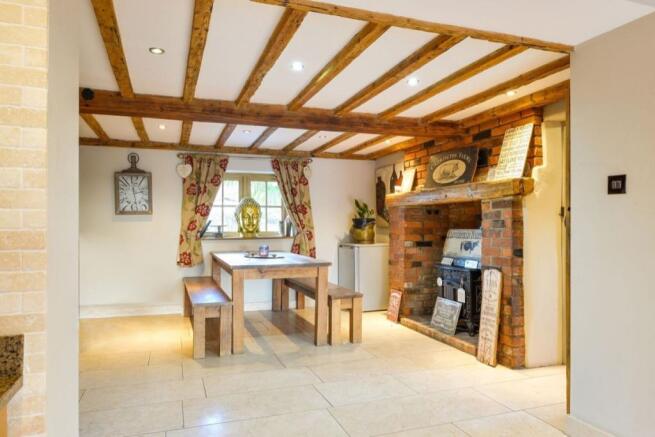 Kitchen/Breakfast/Fa