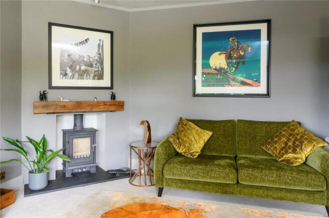 5 bed Detached for sale Image 6