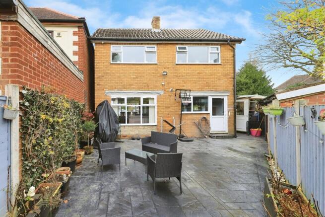 Sutherland Road, Goldthorn Park, Wolverhampton photo 4