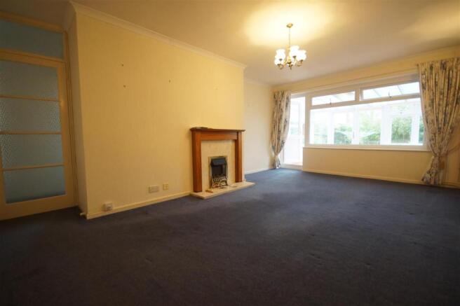 Lounge / Dining Room