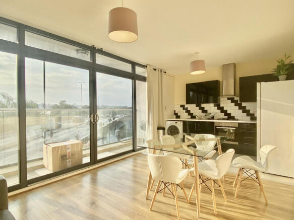 Two Bed flat for rent in Wimbledon