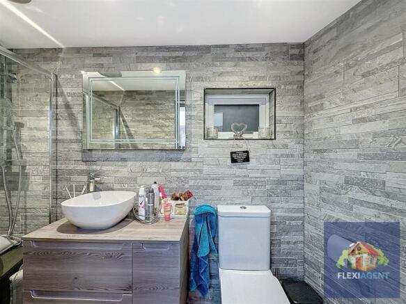 Bar Shower Room