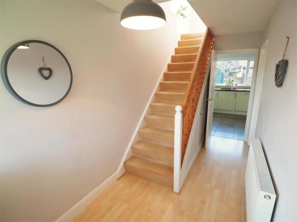 Inviting Entrance Hall 882