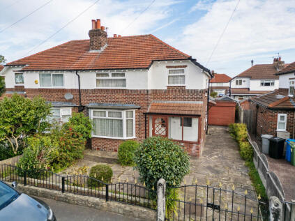 Cholmondeley Avenue, Timperley, Altrincham, Greater Manchester, WA14