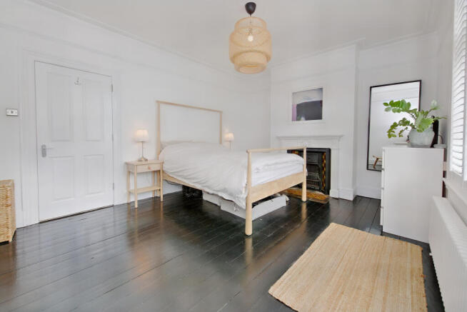 8554225-interior28-800.JPG
