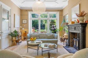 109, Crouch Hill, Hornsey, London N8 9RD