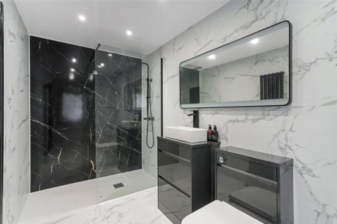 Bed 1 Ensuite
