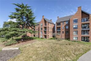 Flat 6, Wessex House, Garrett Crescent, Ottershaw, Chertsey KT16 0SQ
