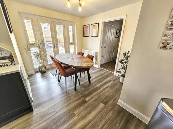 Diner/Kitchen
