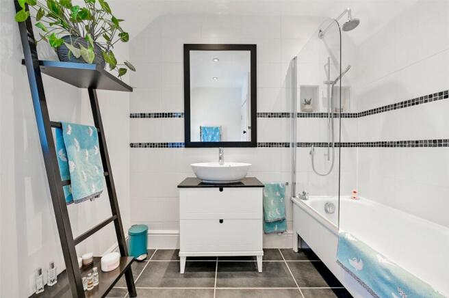 Bath/Shower Room