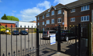 14, Fieldview Court, Slough SL1 4XZ