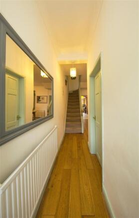 48 Wyndham Cres. 0170.jpg