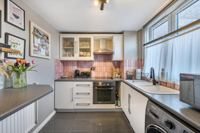 1400299-22-696a42...