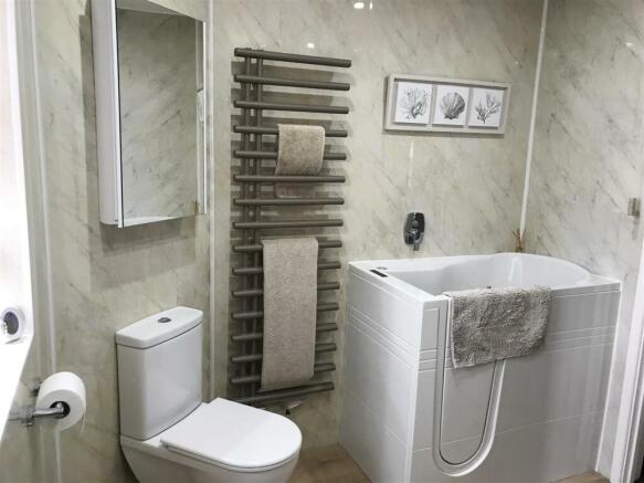 En Suite d.JPG