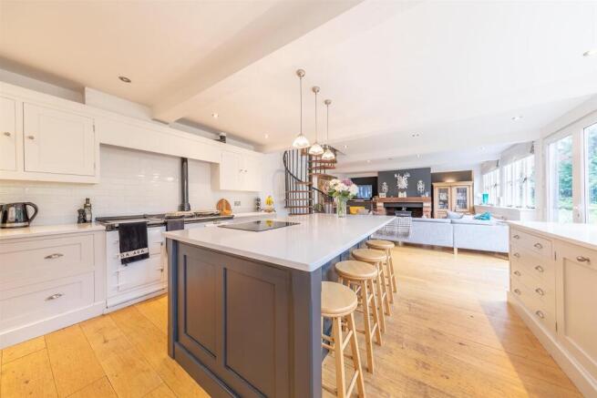 Open-Plan Living/Dining Kitchen