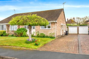 13, Stoneleigh Close, East Grinstead RH19 3DY