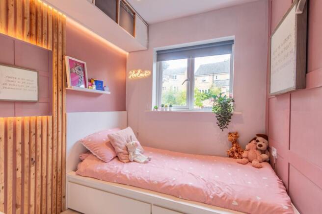 3 bed Terraced for sale Image 10