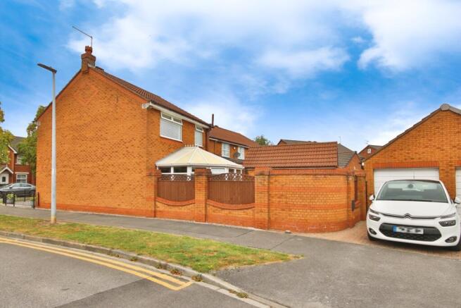 3 bed Detached for sale Image 8