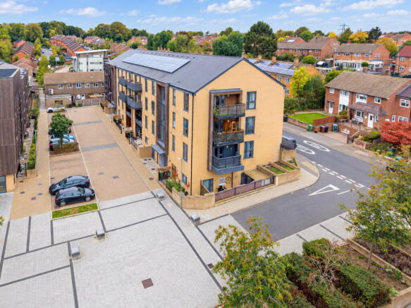 2-bed flat on Greggs Wood Road,Tunbridge Wells,TN2 3JG, £245,000