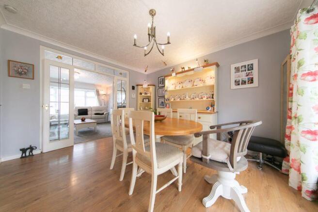 Dining room &a...