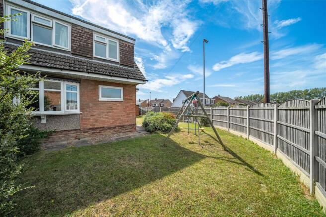 3 bed Semi-Detached for sale Image 9
